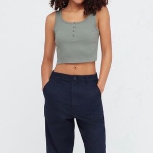 SOLD UNIQLO Ribbed Cropped Henley Neck Tank Top Green SIZE Small NWT